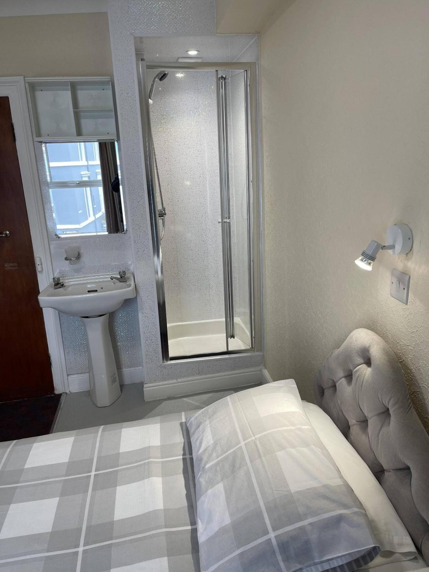 Lamplighter Guesthouse Plymouth Bilik gambar